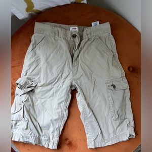 Boys size 14 Levi’s cargo shorts